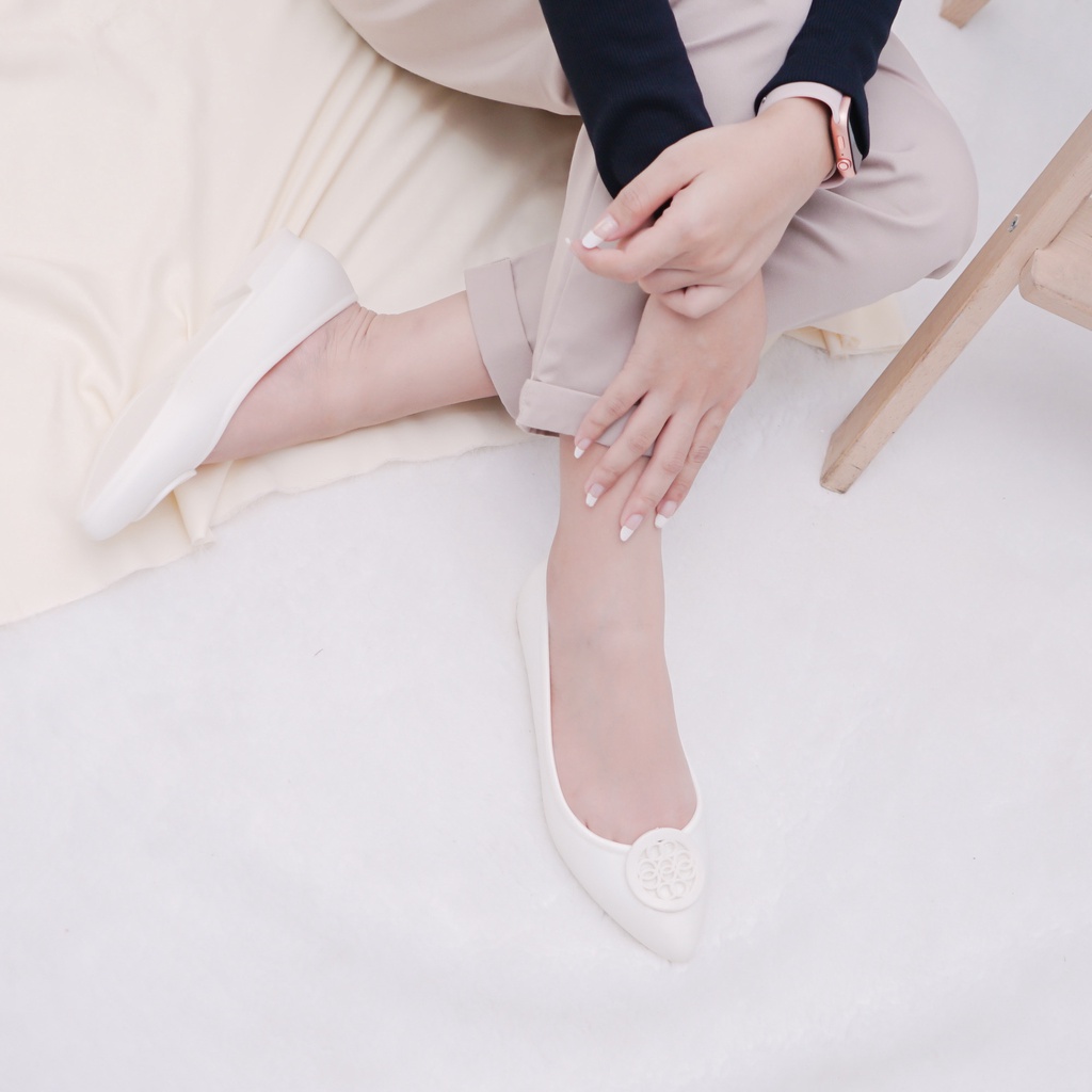 Sara sara GUCCI Sepatu Jelly Wanita Casual Flatshoes ballerina sepatu kerja lancip terbaru