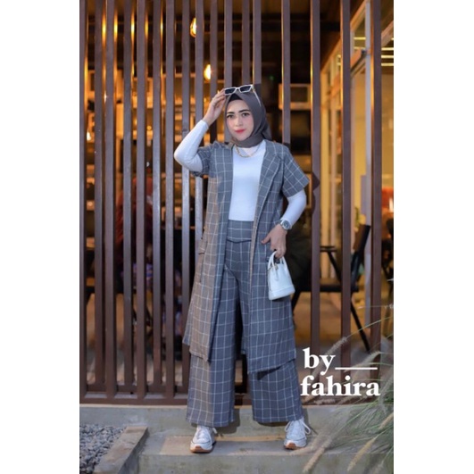 One set blazer by Fahira-Kotak