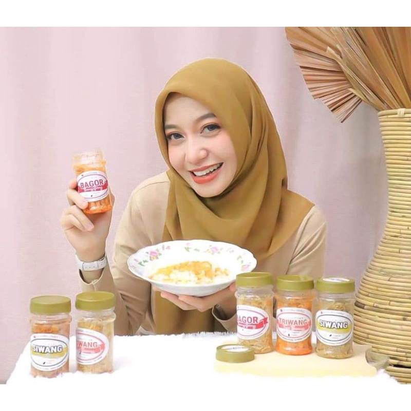 

TRIWANG Teri Bawang (Botol 200ml)