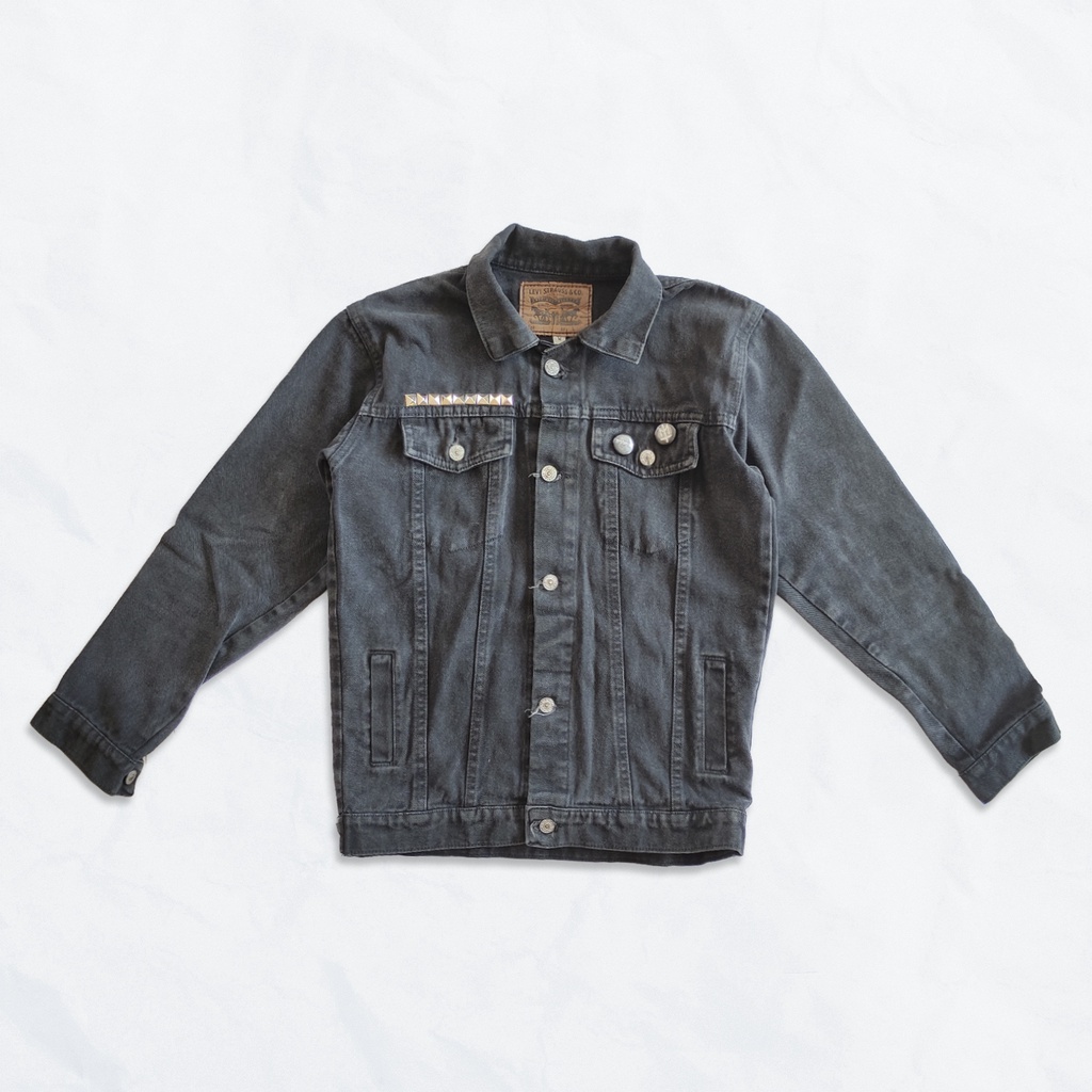 Jaket Jeans Levis Custom Stud and Pin Maternal Disaster Hitam Washed