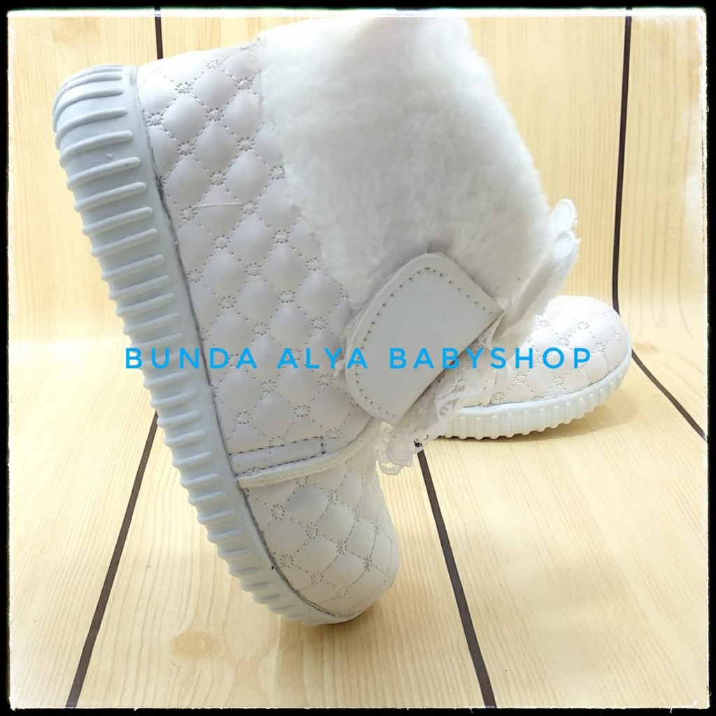 Sepatu Anak Perempuan Boots Bulu Usia 3 4 Tahun PUTIH - Sepatu Anak Cewek Kelinci Bulu Size 29 -30