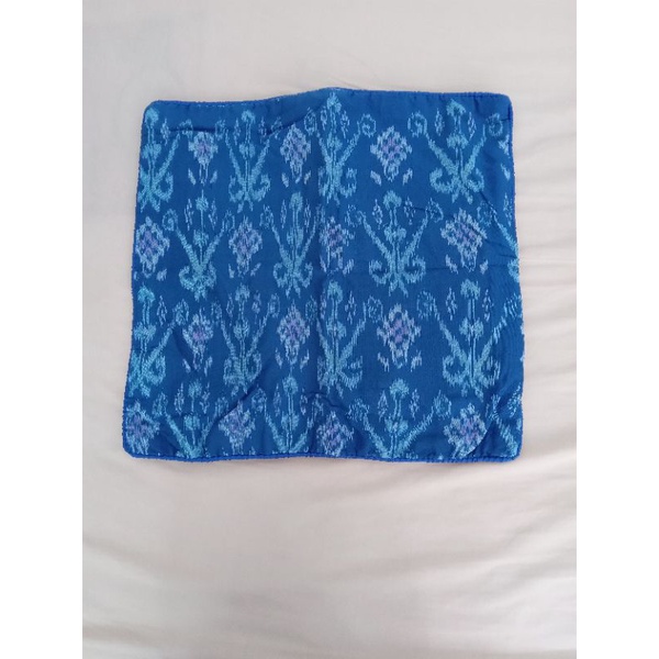 SARUNG BANTAL SOFA BALI PRELOVED