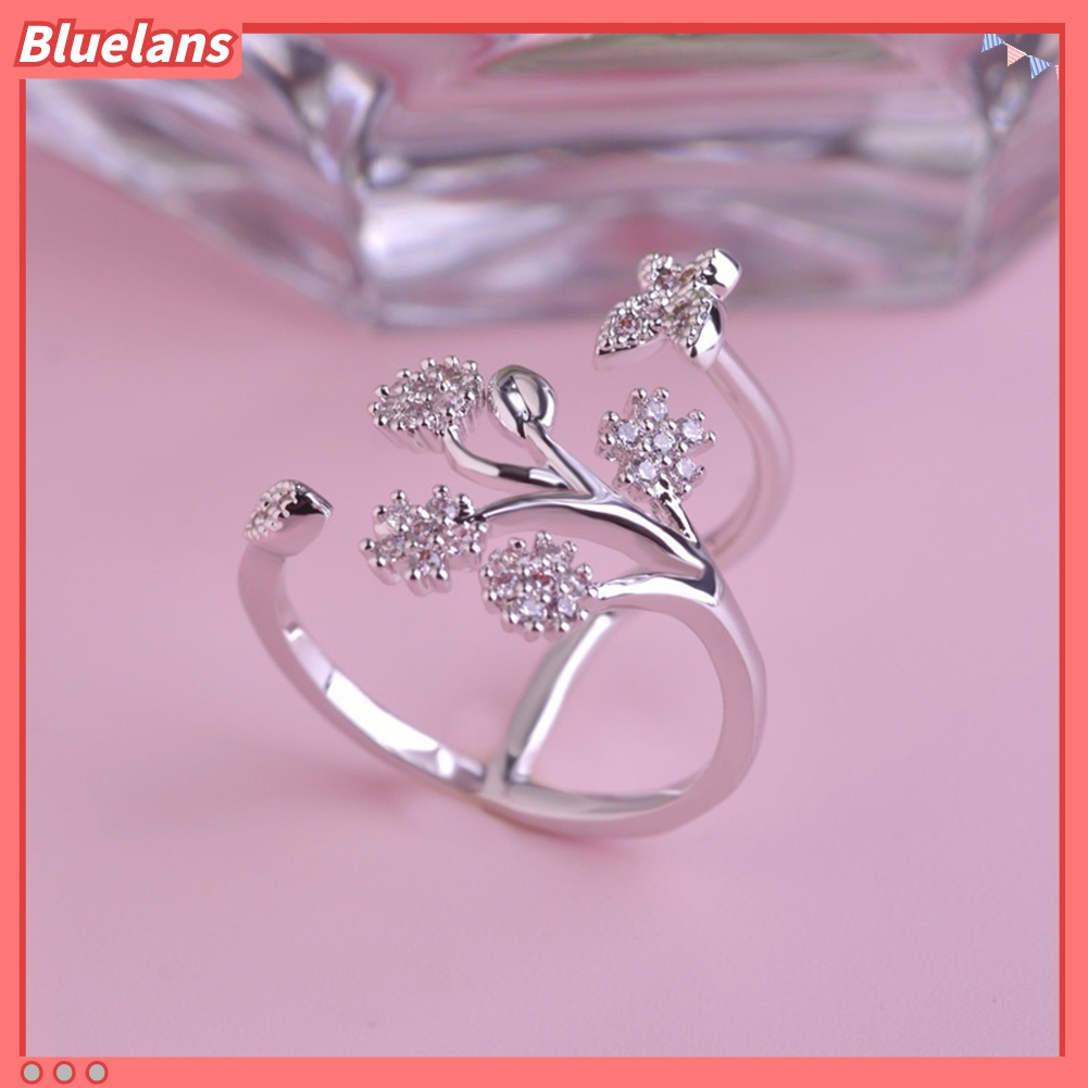 Cincin Desain Butterfly Warna Silver Untuk Wanita