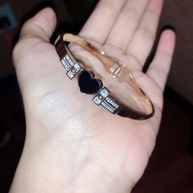 GELANG TITANIUM LOVE HITAM