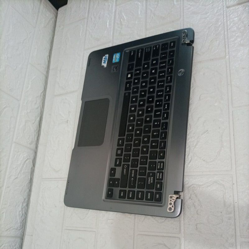 casing laptop toshiba satellite u840t casing bawah
