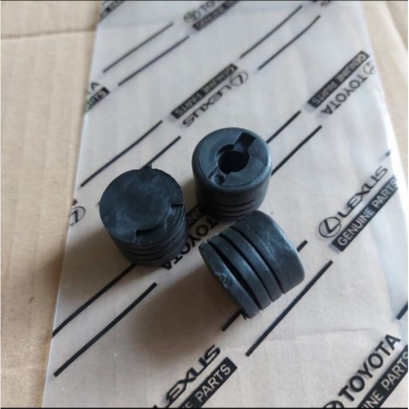 karet bantalan kap mesin mobil Innova Avanza original harga satuan atau per pcc