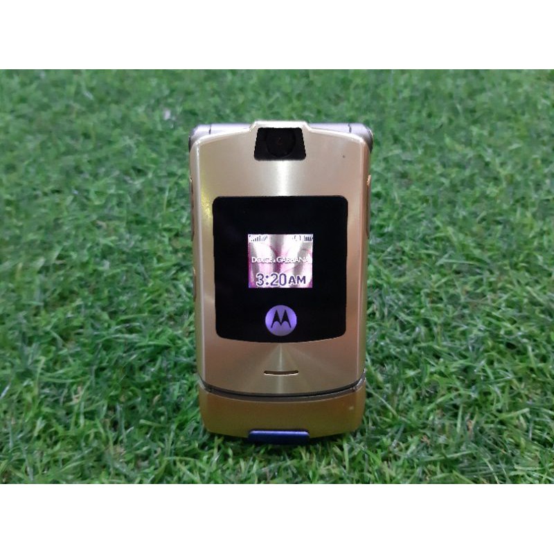 HP Jadul Motorola V3i Lipat Gold Dolce & Gabbana Siap Pakai Not V3