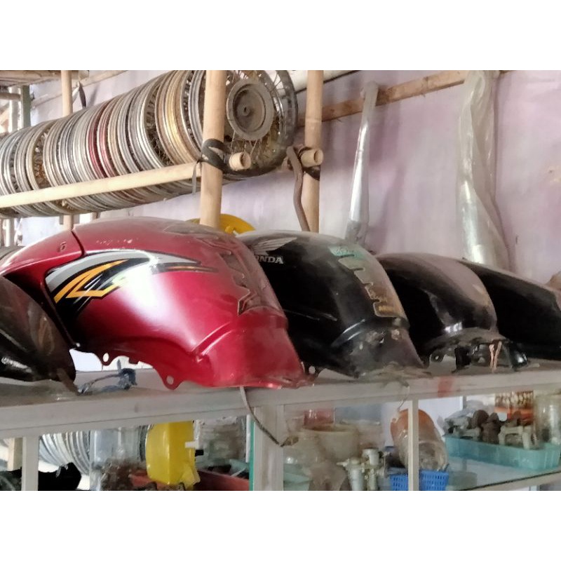 Tangki Motor Tiger Revo Ori / Tangki Bensin Tiger / Tangki Bensin Tirev Ori / Tangki Tiger Ori / Tan