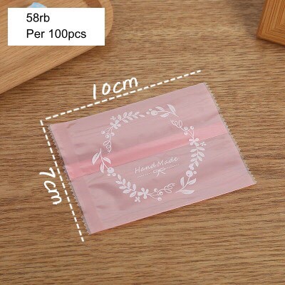 Plastic Cookies Leafs Border Pink