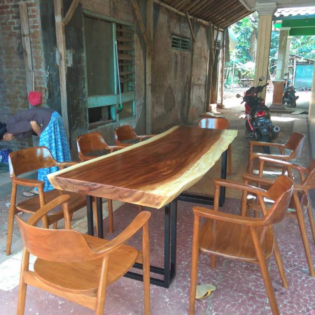 Meja makan + kursi 6