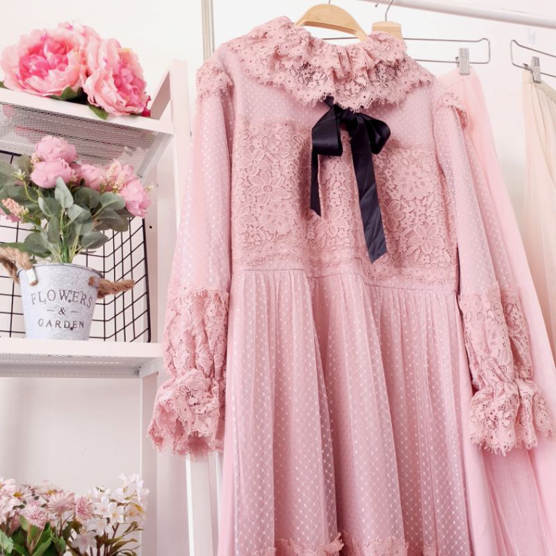 BEVERLY DRESS LACE