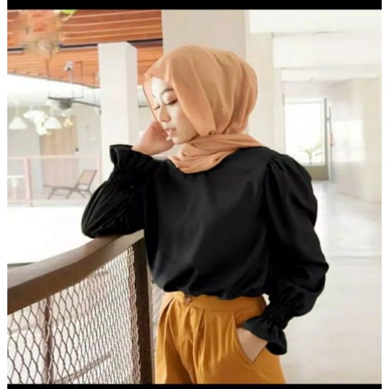 BLOUSE MEGURI REMPEL TANGAN REMPEL