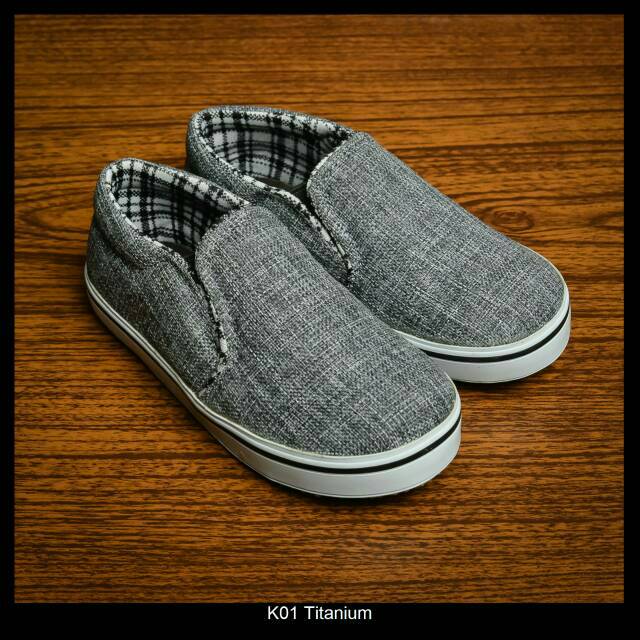 DC - SEPATU SEKOLAH ANAK LAKI-LAKI PEREMPUAN FIRSTLIGHT.ID KIDS SHOES KODE K01 POLOS