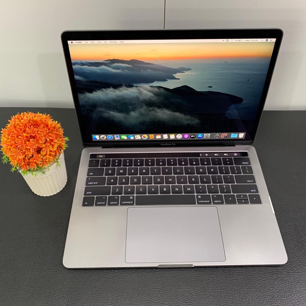 PROMO MacBook Pro Touchbar 13 inch 2016 Core i5 2.9GHz Ram 8 GB Ssd 512 GB SECOND