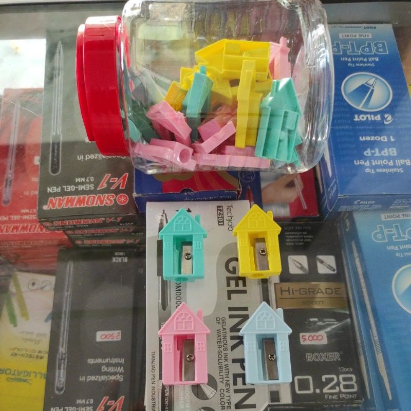 

Rautan pensil motif RUMAH