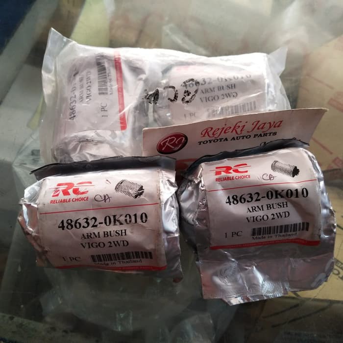 Bushing Arm Atas Kijang Innova Hilux 2WD RC