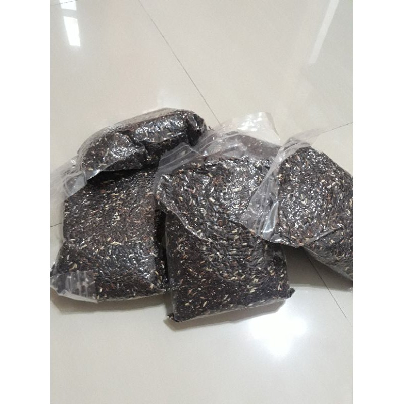 

Beras Hitam Organik 1 pack 1kg