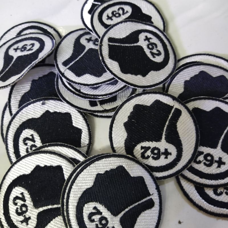 emblem patch bordir plus 62