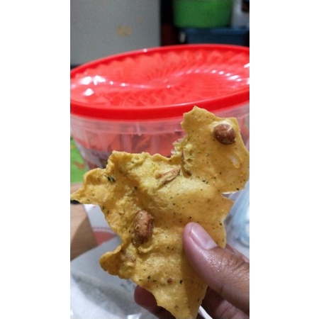 

Peyek Renyah Buk Nur