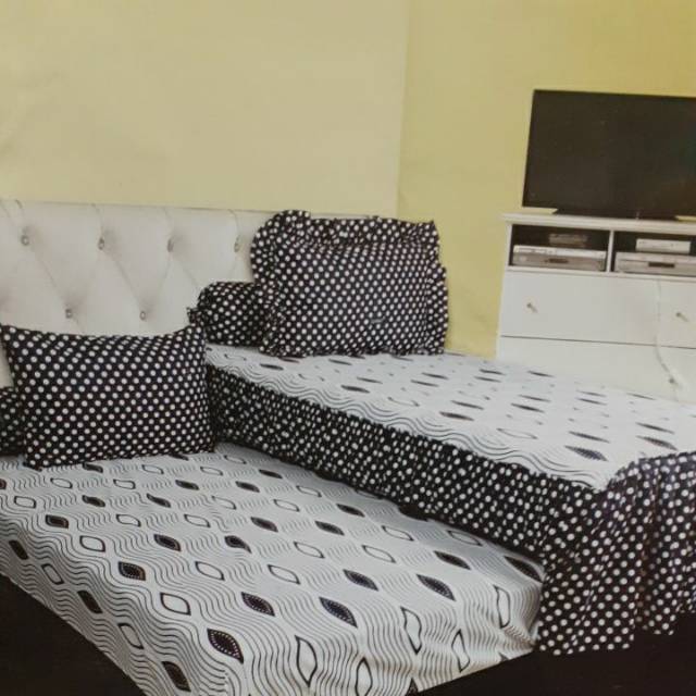 Sprei bed sorong merek California Ukuran 120x200 (4 kaki)