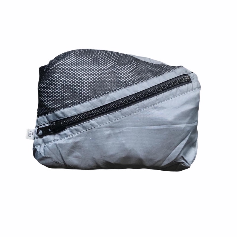 Uniqlo Packable Windbreaker Jacket