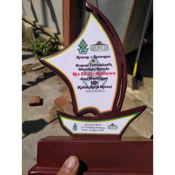 

PLAKAT WISUDA / KKN MAHASISWA Prahu layar