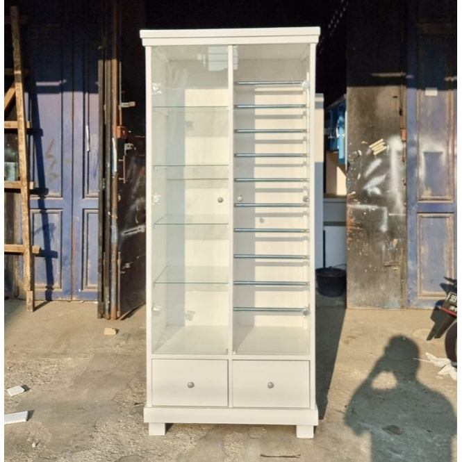 LEMARI PAJANGAN KACA / LEMARI HIJAB DAN TAS / KABINET 2 PINTU