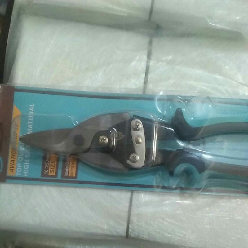 

gunting besi