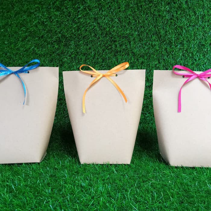 

READY STOCK PAPER BAG GIFT BOX PILLOW BOX KOTAK KADO SOUVENIR + PITA SATIN - LARGE