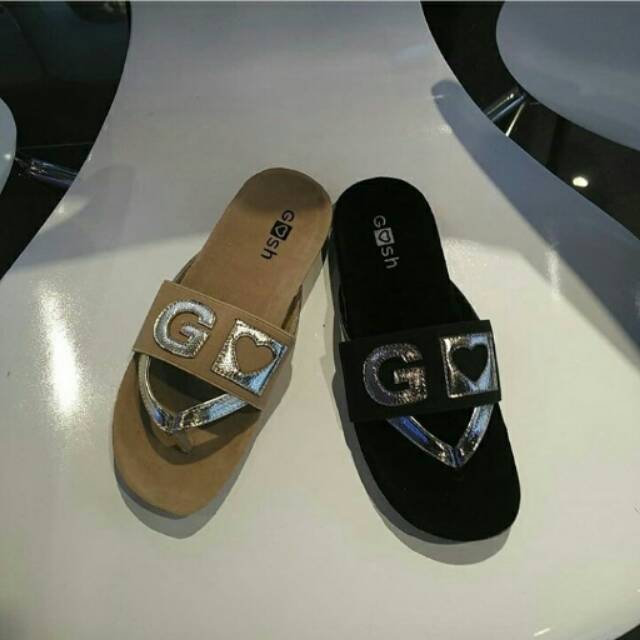 Sandal gosh