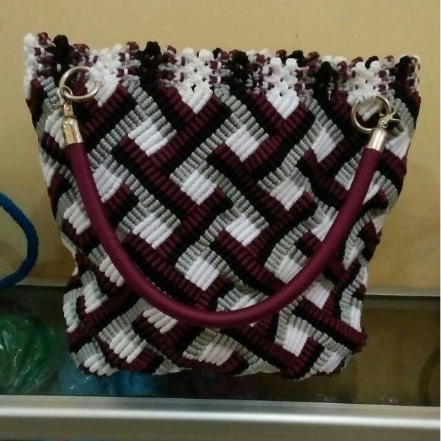 Tas talikur motif pagar