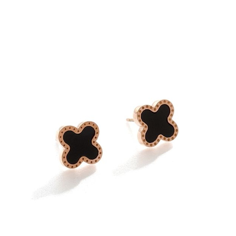 Anting Tusuk Motif Daun Clover Bahan Titanium Steel Warna Hitam Untuk Wanita