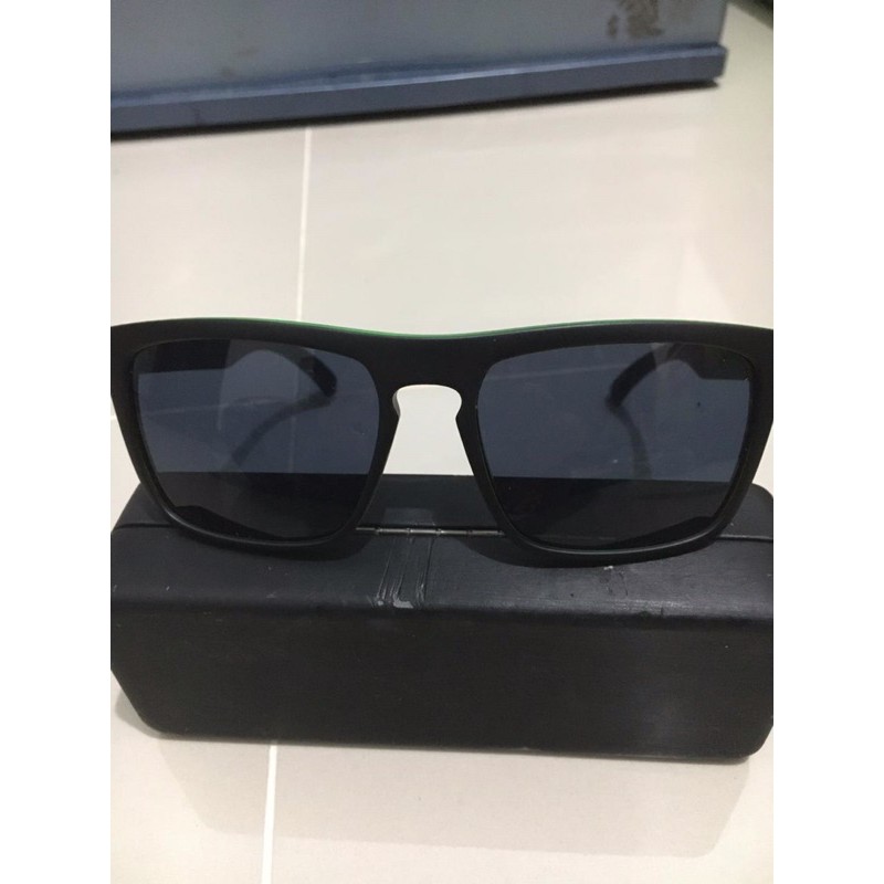 kacamata Quiksilver