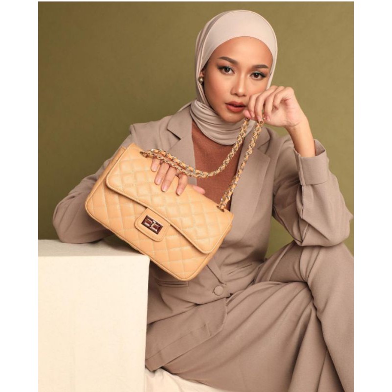 BOSTON CLASSIC BEIGE BY LOCAL ID