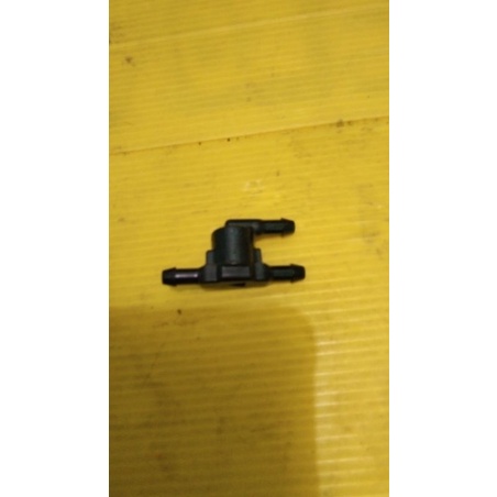 sambungan selang air wiper segitiga universal