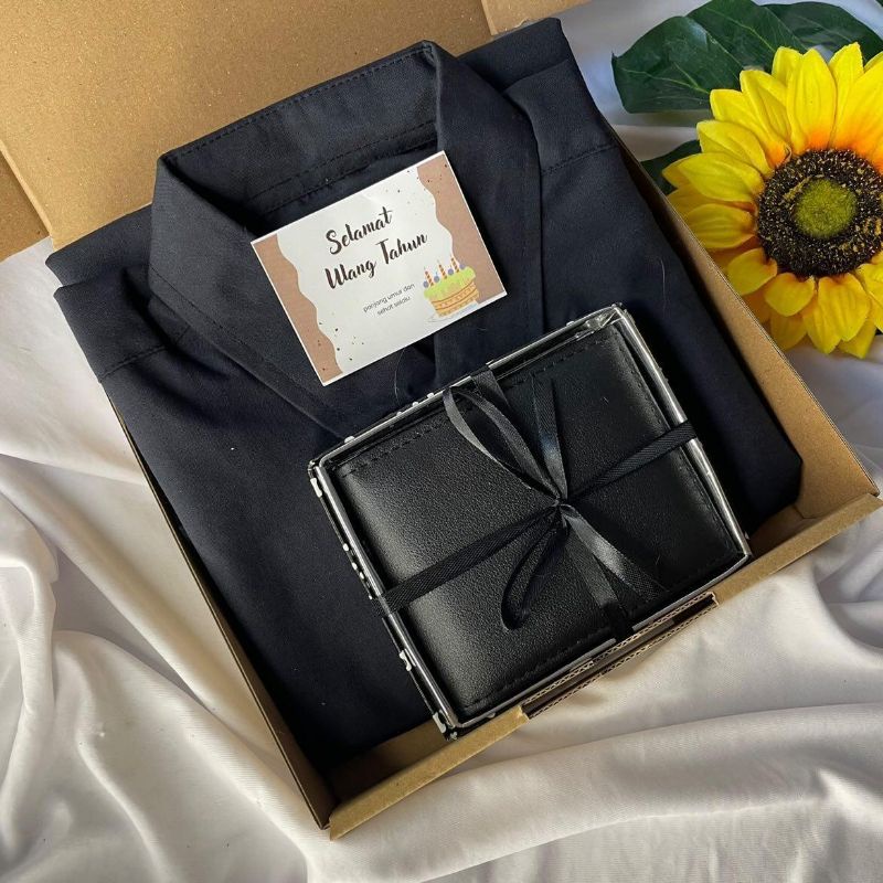 [BISA COD] - GIFT BOX KEMEJA PENDEK DAN PANJANG COWOK HITAM FREE BUBLE WRAP