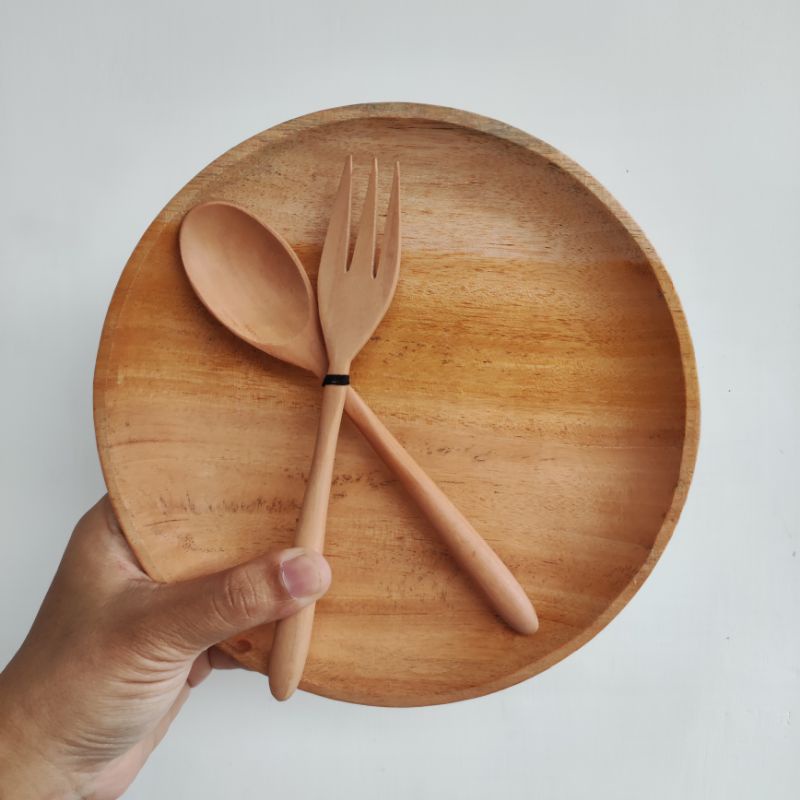 Set Piring dan Sendok Garpu Kayu Aesthetic
