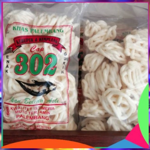 

KERUPUK PALEMBANG 302 KAKAP SUPER 250 GRAM KERUPUK KERITING SANGGUL BY NAGA MAS