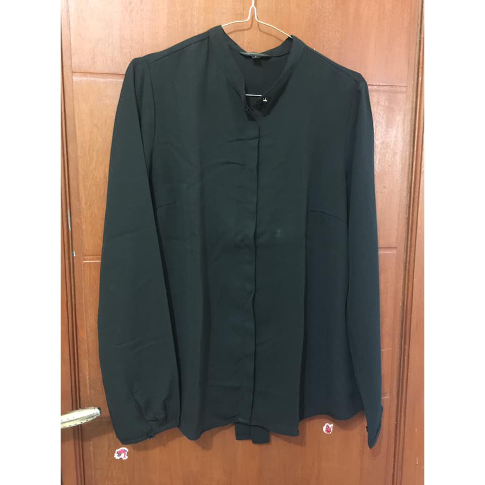kemeja hitam the executive