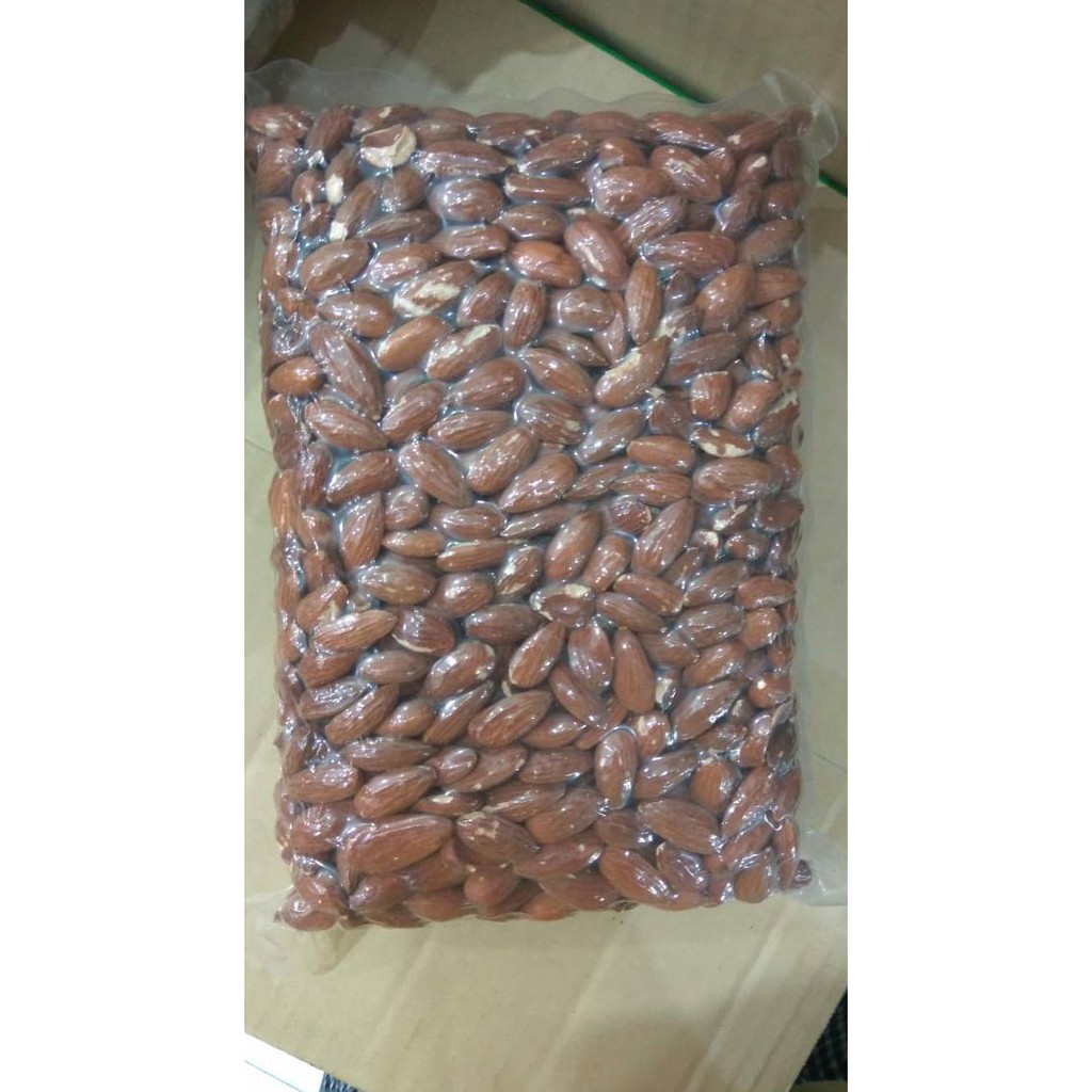 

Kacang Almond Tanpa Kulit 1Kg Titanium.Store1