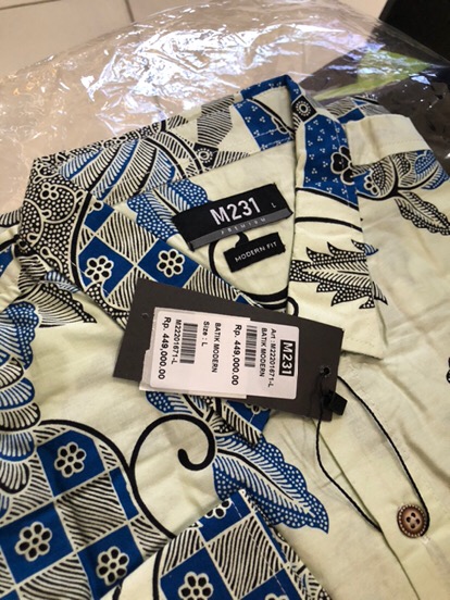 M231 Kemeja Pria Batik Panjang Cream 1671