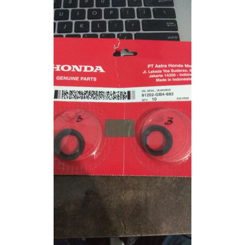 Oil Seal 18.9x28x5 AHM