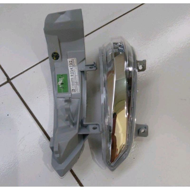 Lampu sein sen spion Avanza Veloz 2012-2017 Original TOYOTA kanan/kiri