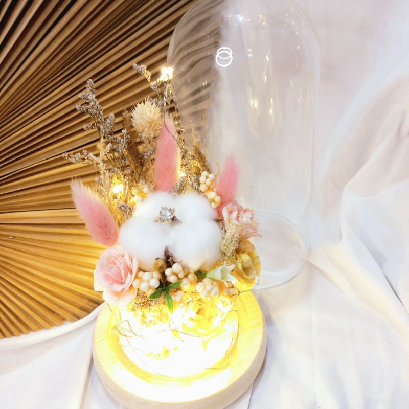 Tempat Cincin Glass Dome LED