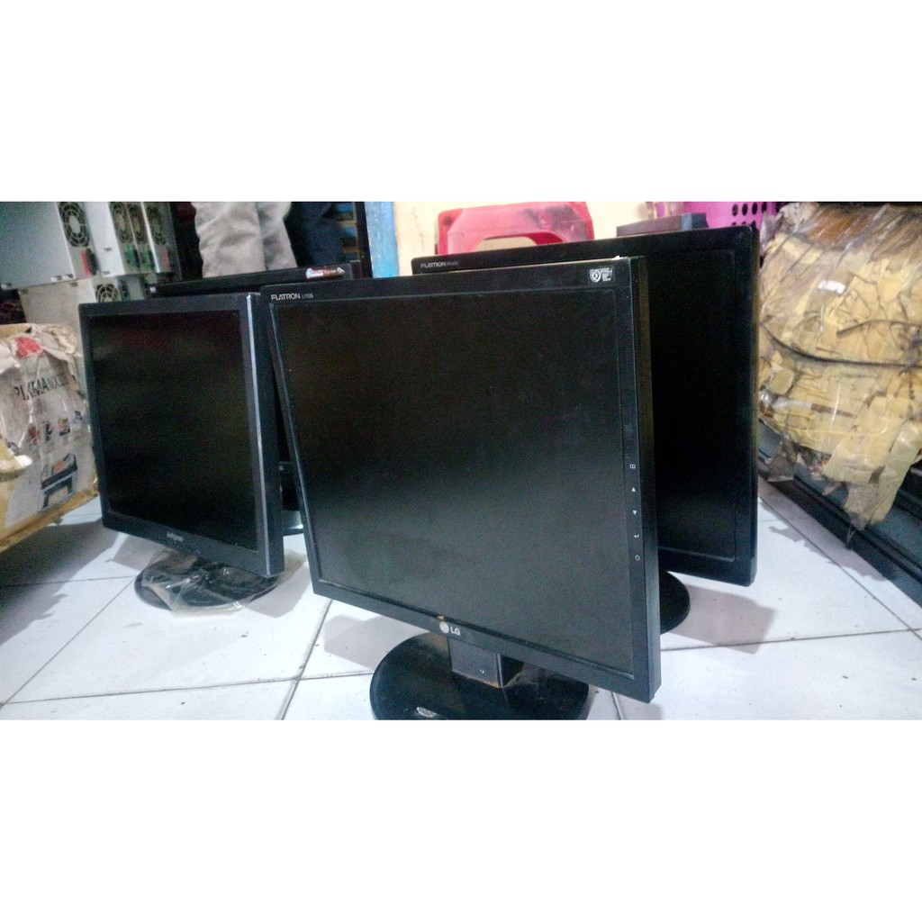 Ready Monitor 17&quot; Kotak