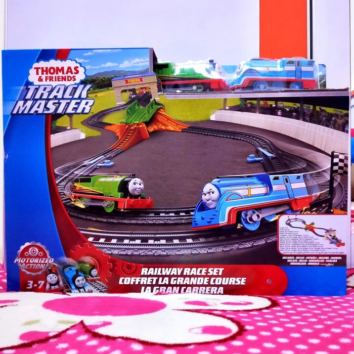 Thomas and Friends RAILWAY RACE SET TRACKMASTER - kereta mainan anak