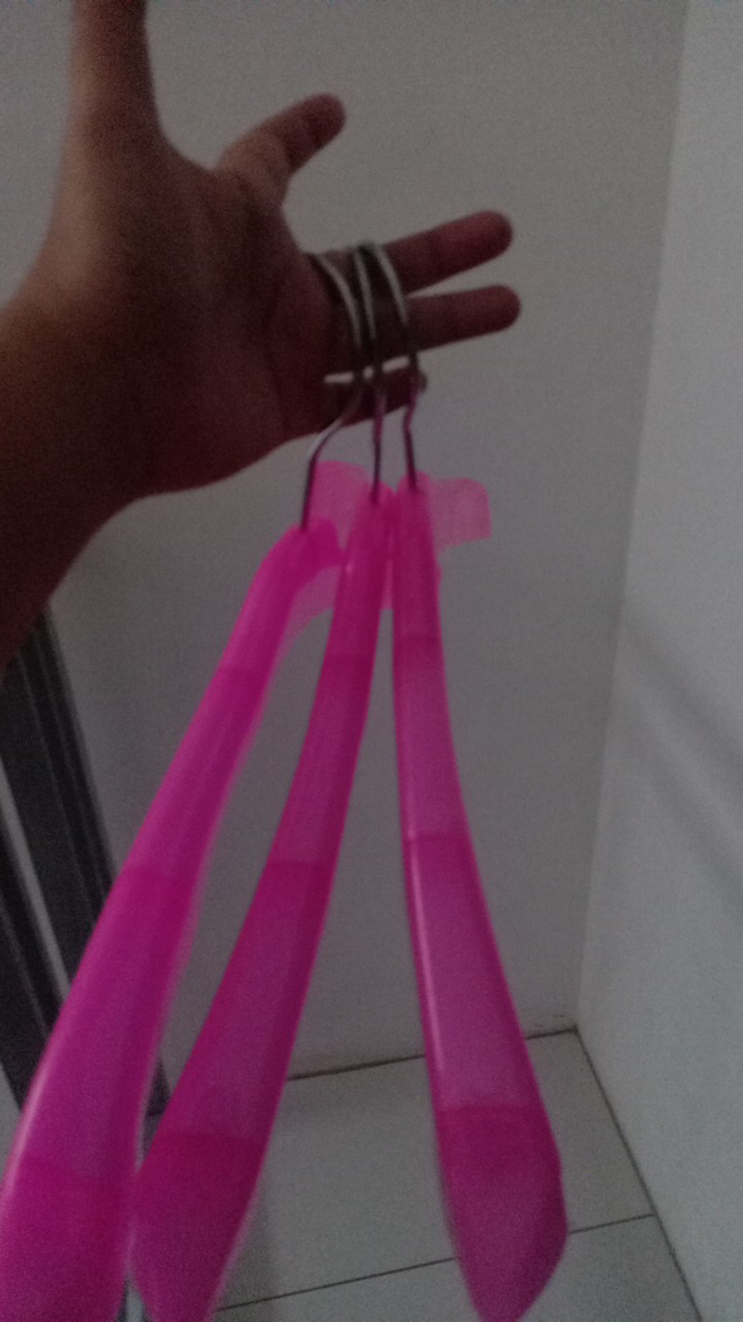 Hanger 181 Dewasa Pink