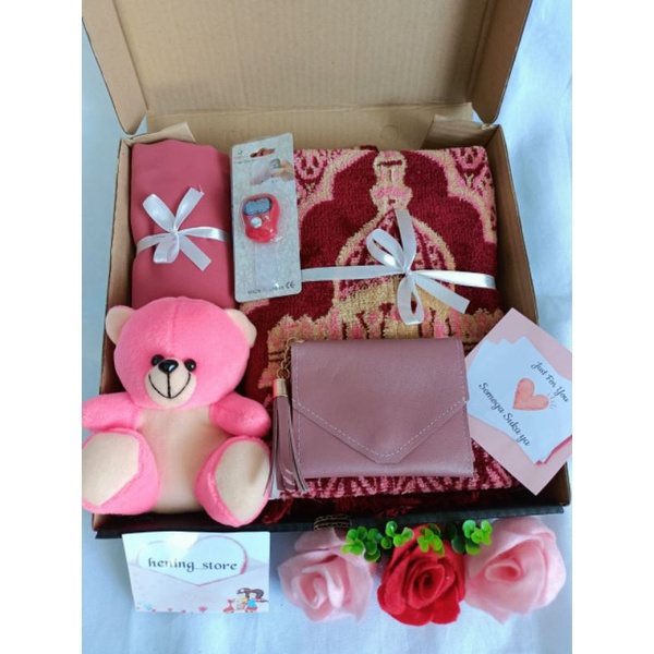 

Kado Ulang tahun Wanita, birthday Hampers,kado graduation