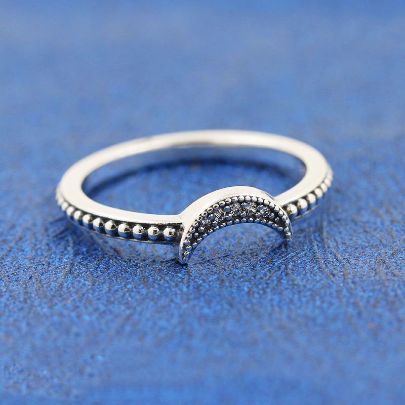 Cincin 925 Silver Bentuk Bulan Aksen Berlian Kubik Zirkonia Untuk Wanita