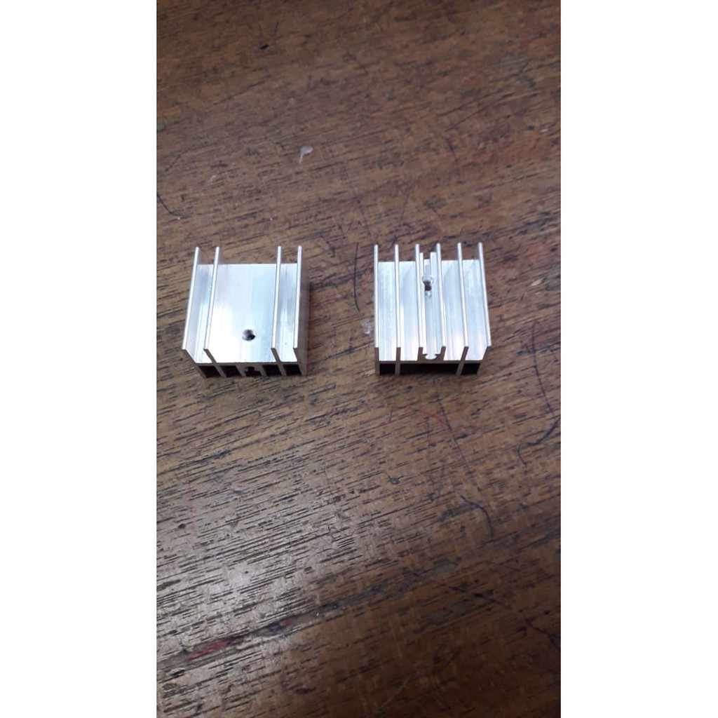 Heatsink Transistor Sedang
